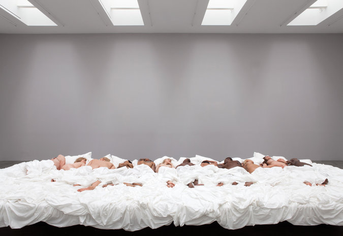 01kanye2-web-master675